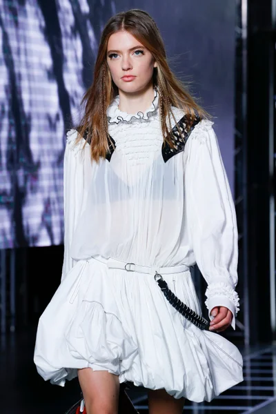 Look 52